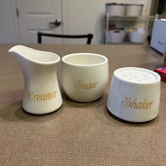 Avon White stackable, 3 piece set - Picture 3 of 3